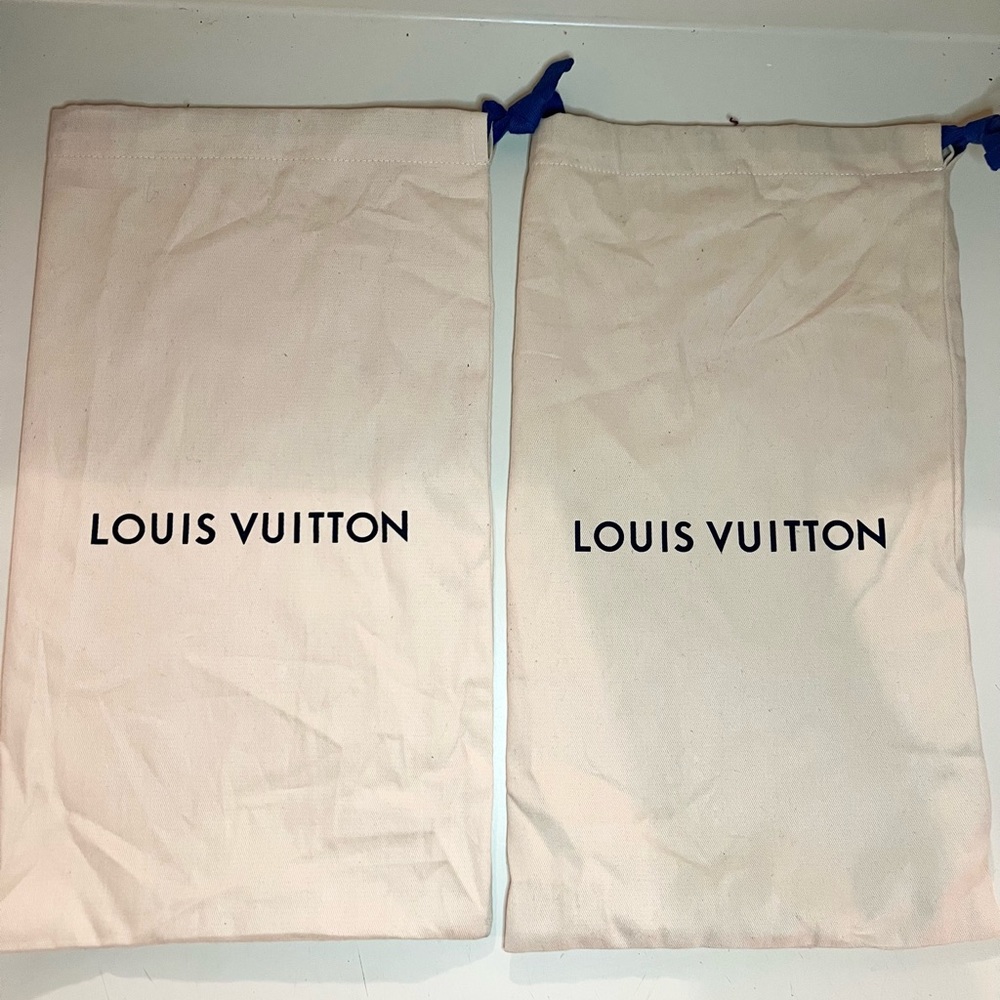 Louis Vuitton Calfskin Monogram LV Archlight Sneakers. - Picture 6 of 6